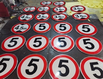 西安西安限速交通标牌厂家